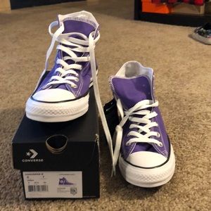 Super cute purple high top converse!